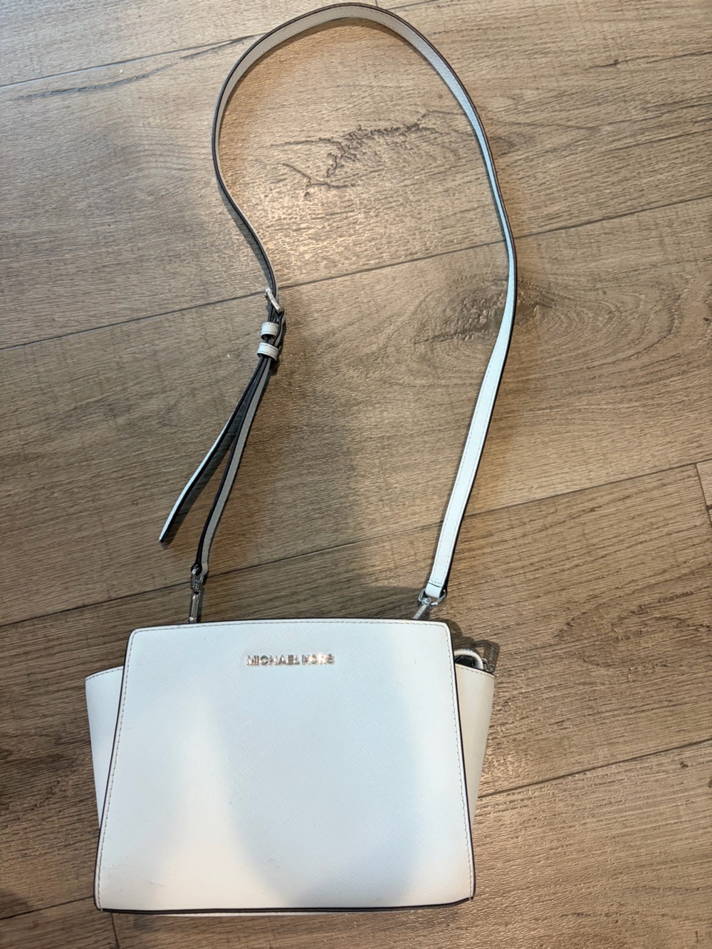 NWOT: Michael Kors White Crossbody Bag